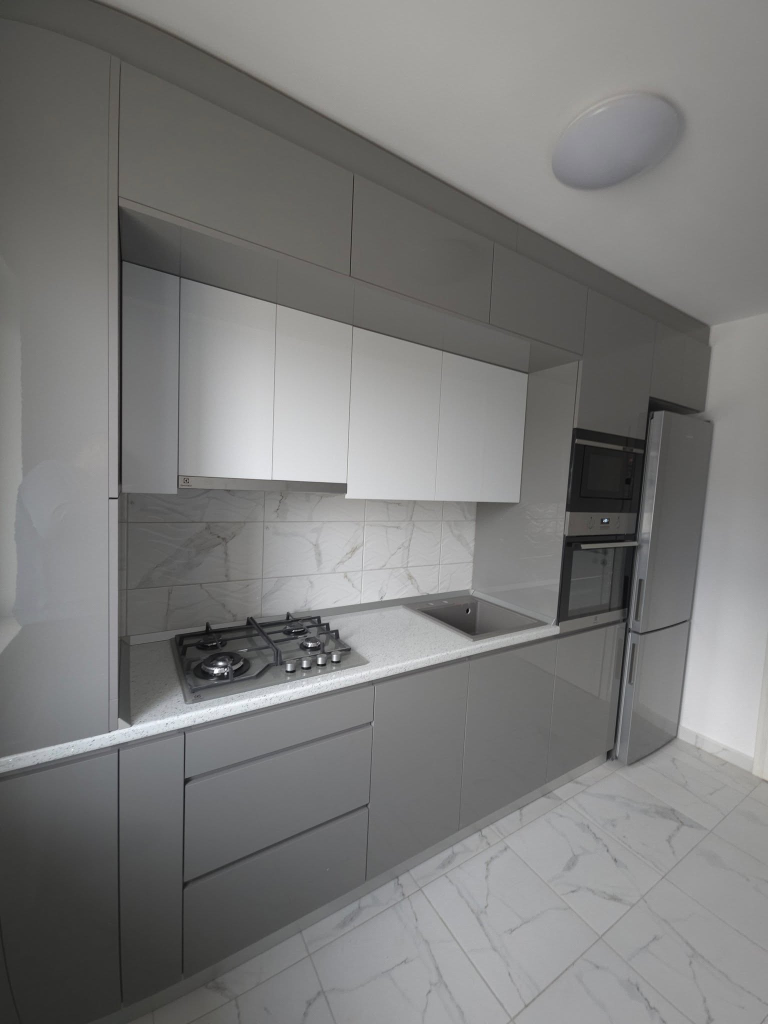 mobila bucatarie mdf lucios